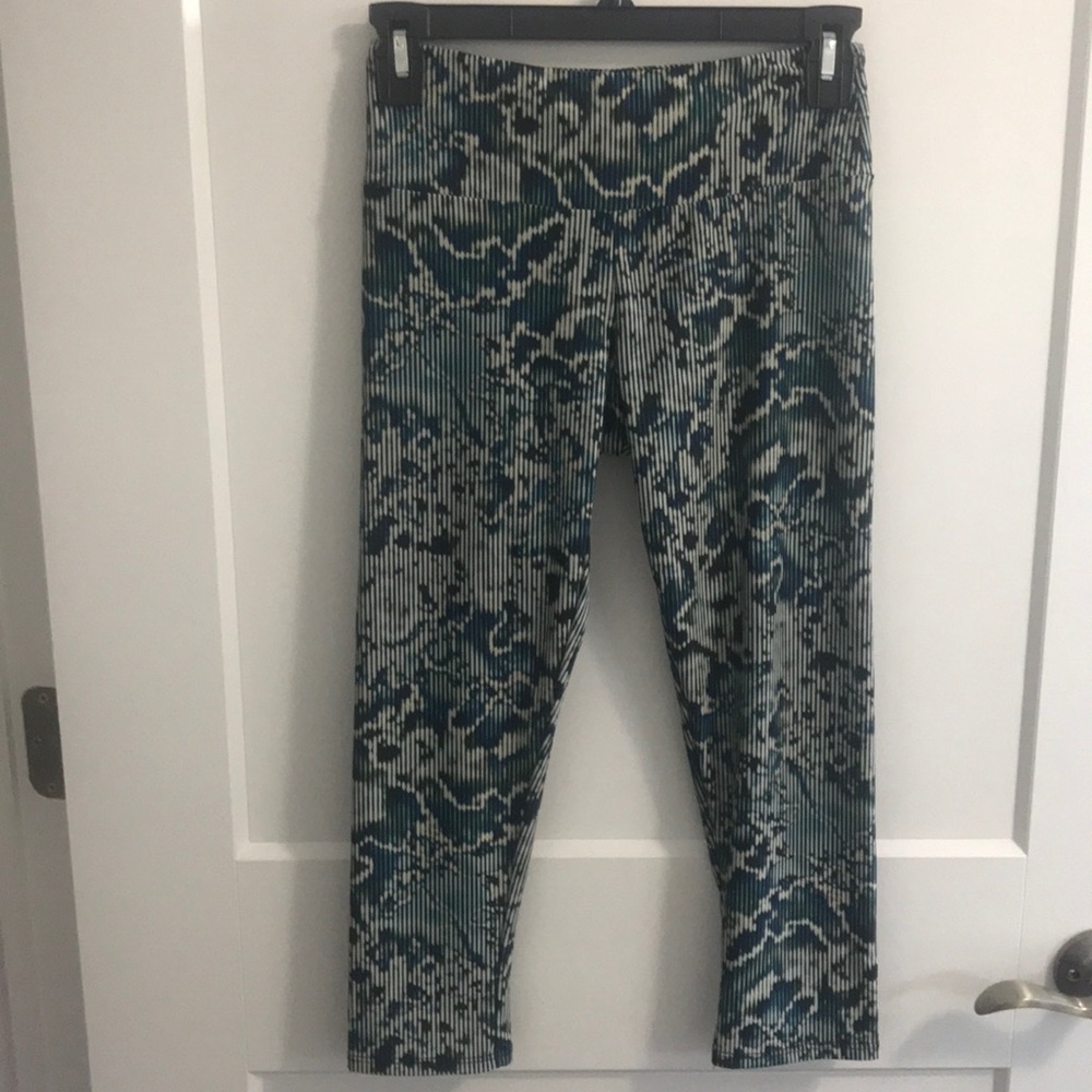 Onzie Capri Leggings - Women's Yoga Pants